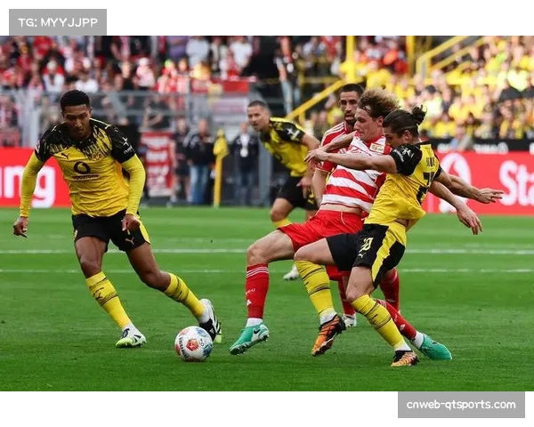 双方防守稳固,进攻机会寥寥 双方防守稳固,进攻机会寥寥